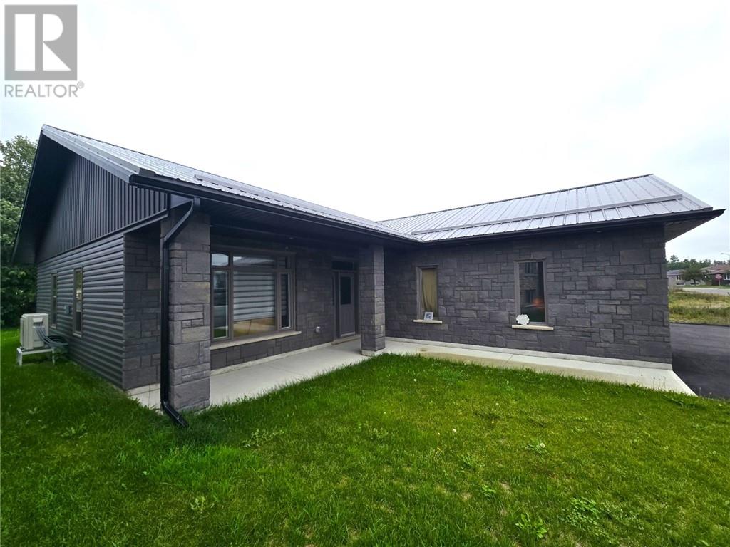 51 Oak St, Capreol, Ontario  P0M 1H0 - Photo 24 - 2130472