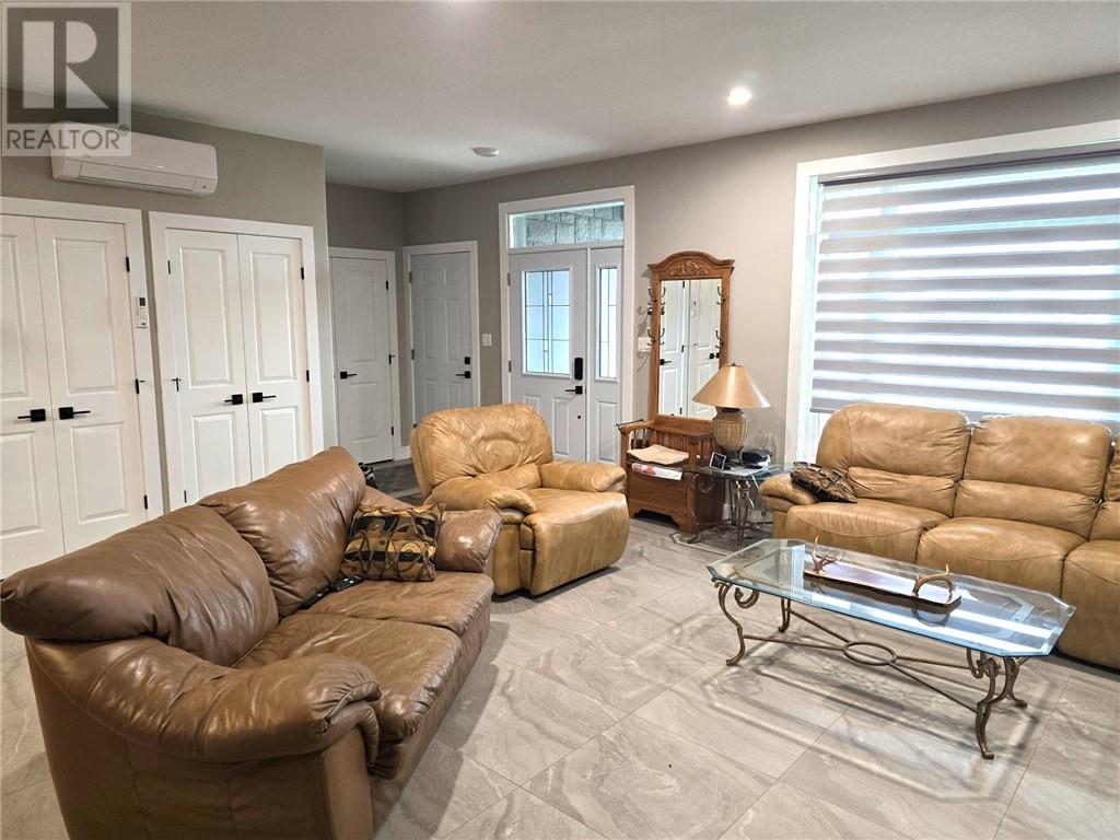 51 Oak St, Capreol, Ontario  P0M 1H0 - Photo 5 - 2130472