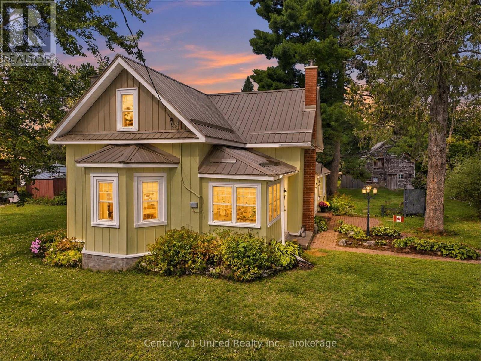 164 HILLSIDE DRIVE, Kawartha Lakes, Ontario