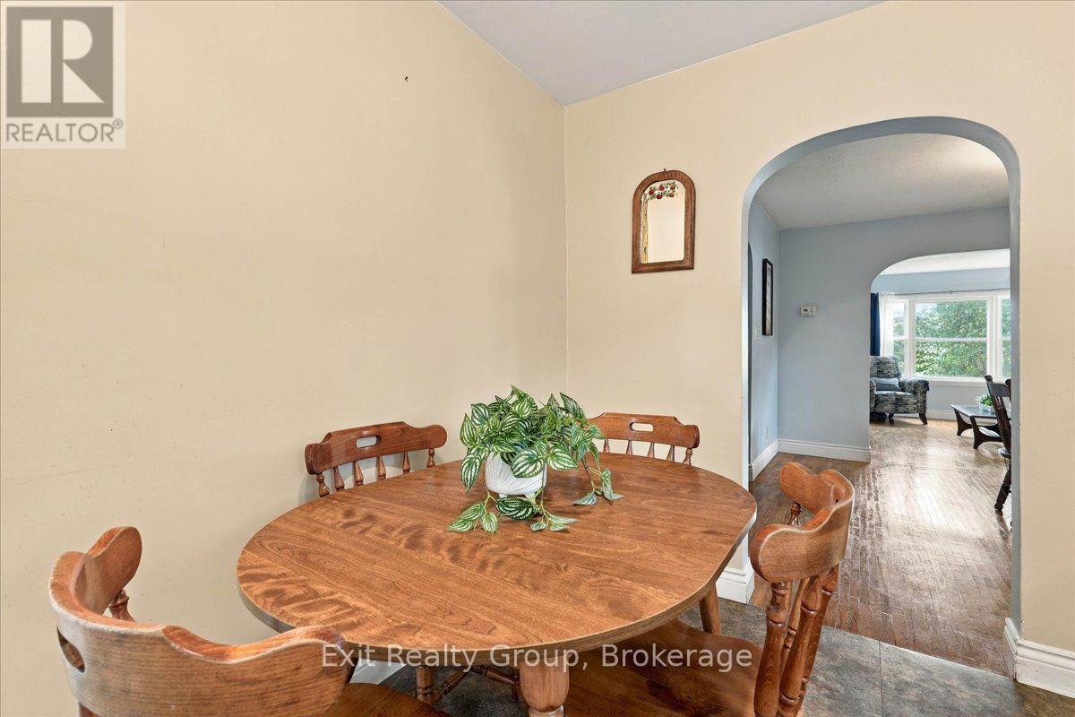 5 Charlotte Street, Quinte West, Ontario  K8V 2C1 - Photo 5 - X13804144
