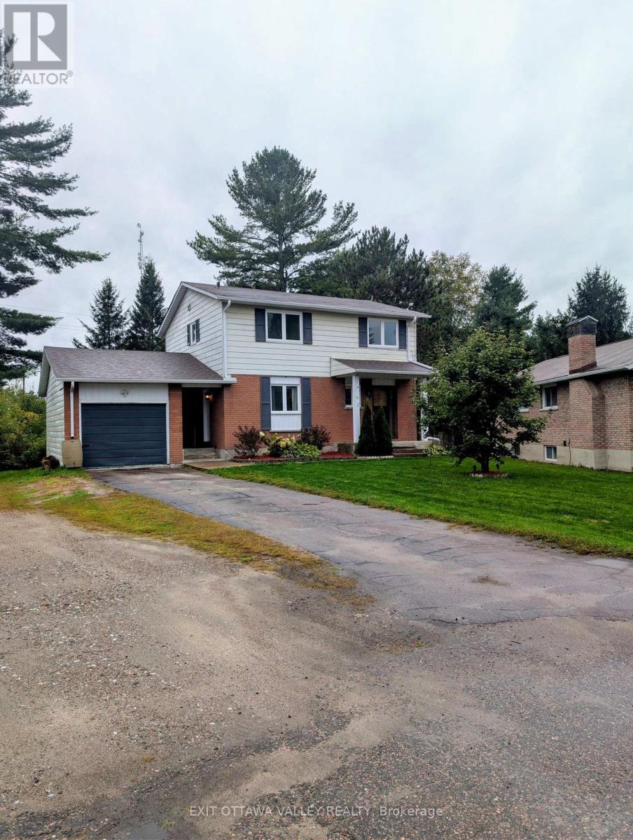13 Tamarack Street, Deep River, Ontario  K0J 1P0 - Photo 2 - X13734380