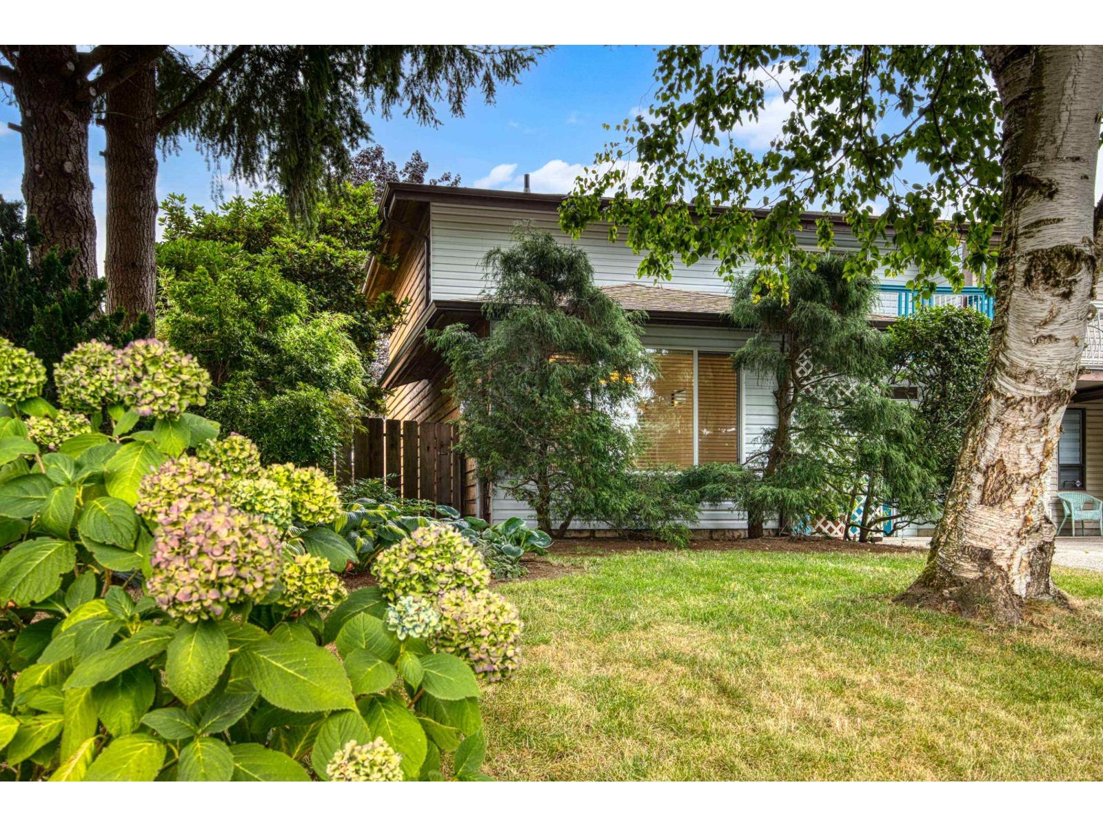 2743 SANDON DRIVE photo 36