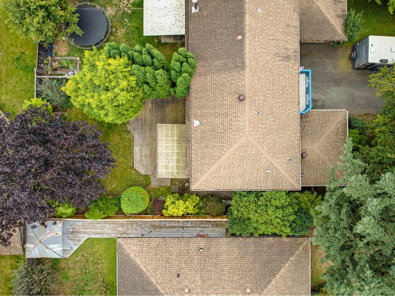 2743 SANDON DRIVE photo 38