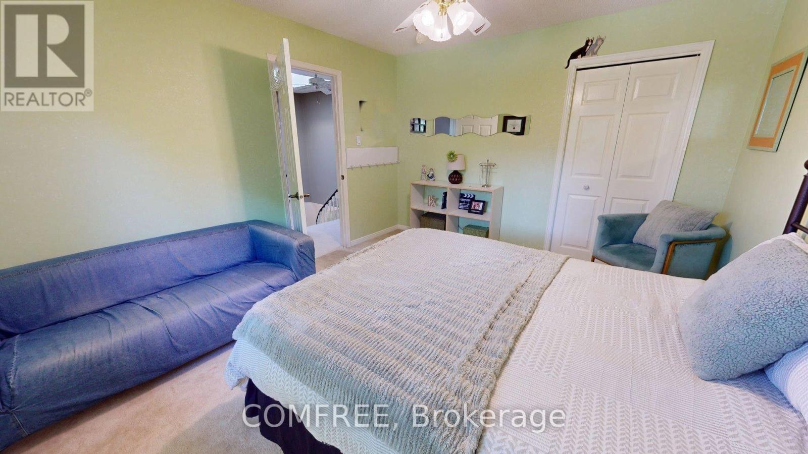 2043 Burbank Drive, Mississauga, Ontario  L5L 2T6 - Photo 11 - W13804304