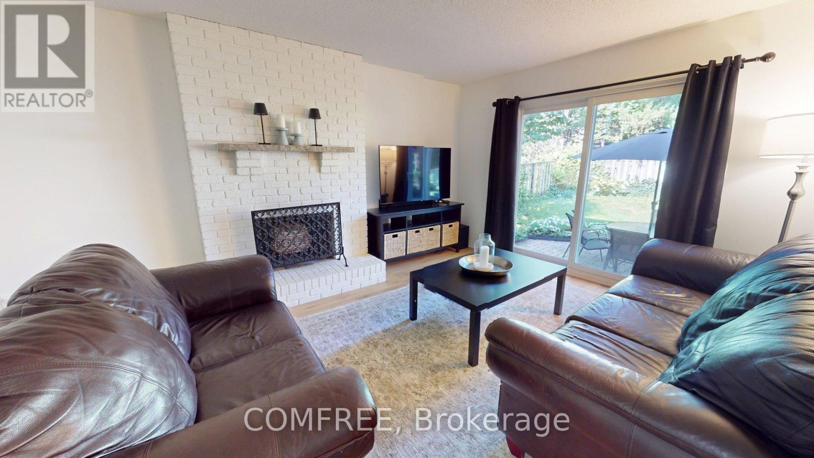 2043 Burbank Drive, Mississauga, Ontario  L5L 2T6 - Photo 9 - W13804304