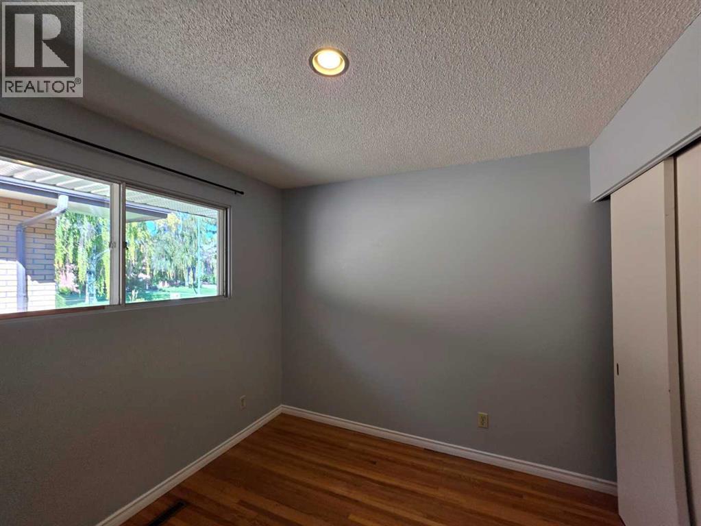 4215 Villa Crescent NW, Calgary, Alberta  T2L 2K2 - Photo 11 - A2344508