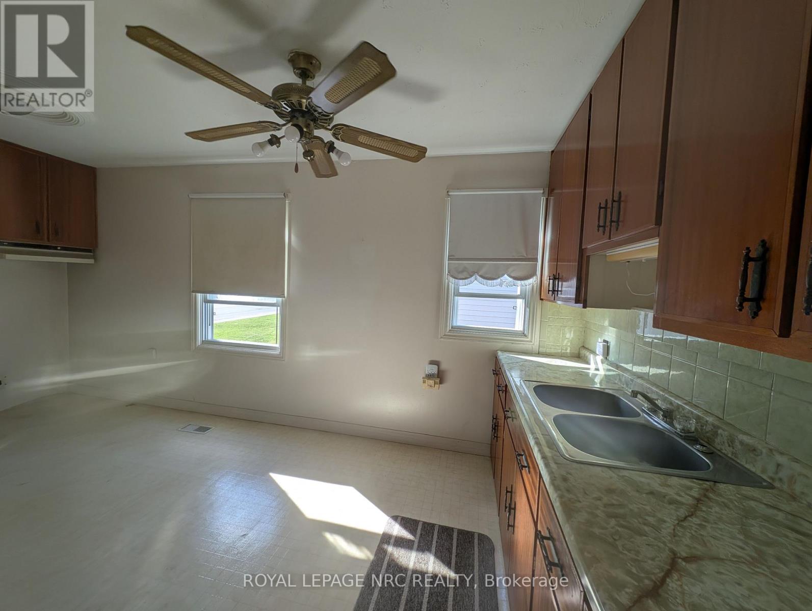 4353 Fifth Avenue, Niagara Falls, Ontario  L2E 4R1 - Photo 7 - X13804182