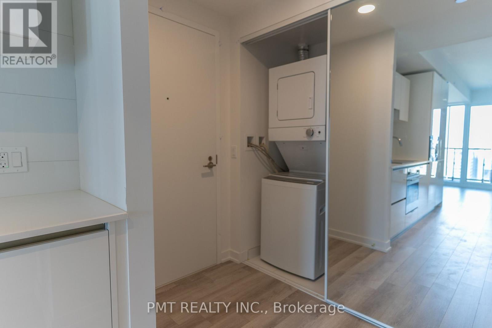 2701 - 238 Simcoe Street, Toronto (Kensington-Chinatown), Ontario  M5T 0E2 - Photo 10 - C13804126