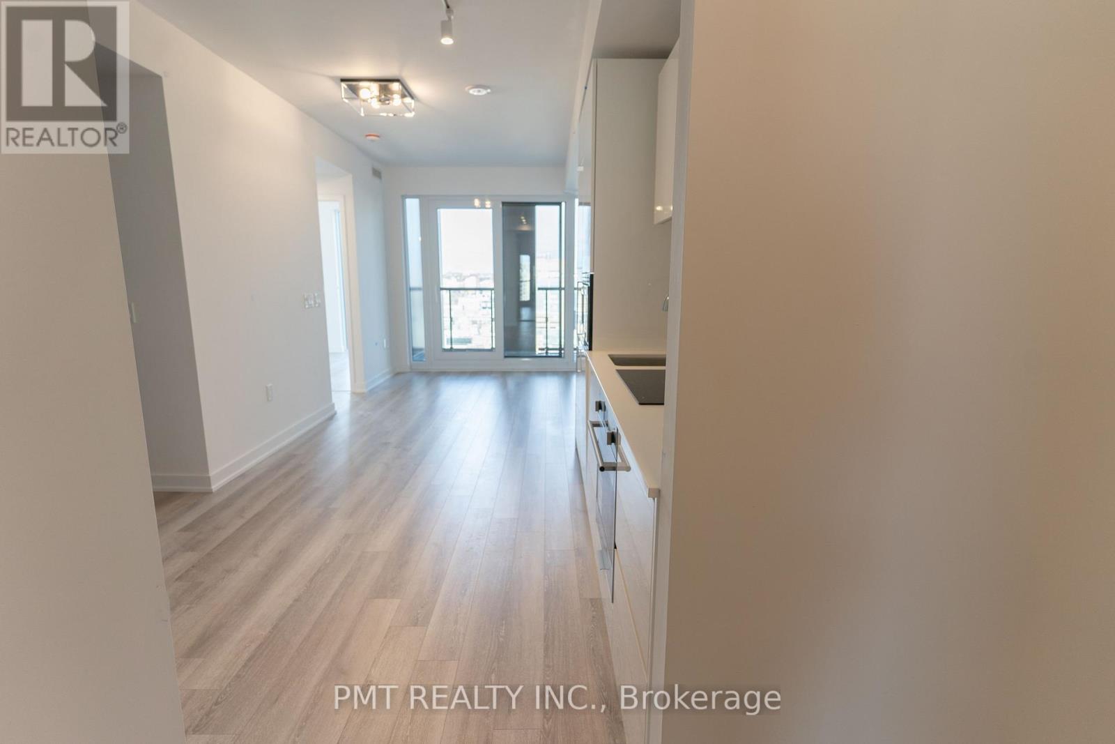 2701 - 238 Simcoe Street, Toronto (Kensington-Chinatown), Ontario  M5T 0E2 - Photo 2 - C13804126