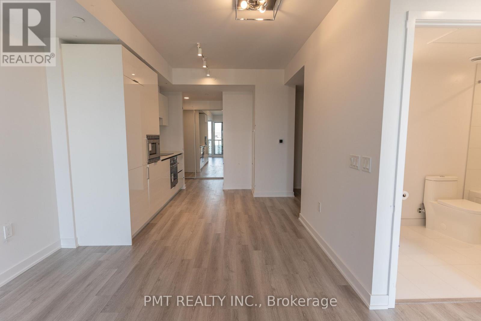 2701 - 238 Simcoe Street, Toronto (Kensington-Chinatown), Ontario  M5T 0E2 - Photo 5 - C13804126