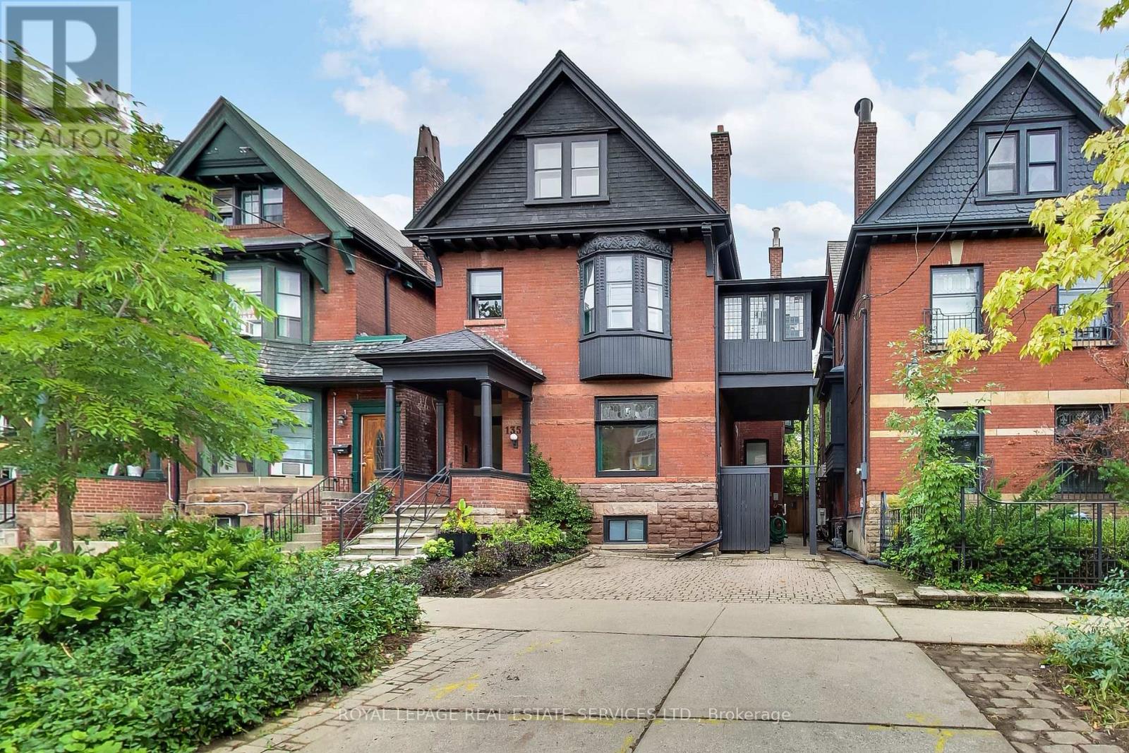 135 MADISON AVENUE, toronto (annex), Ontario