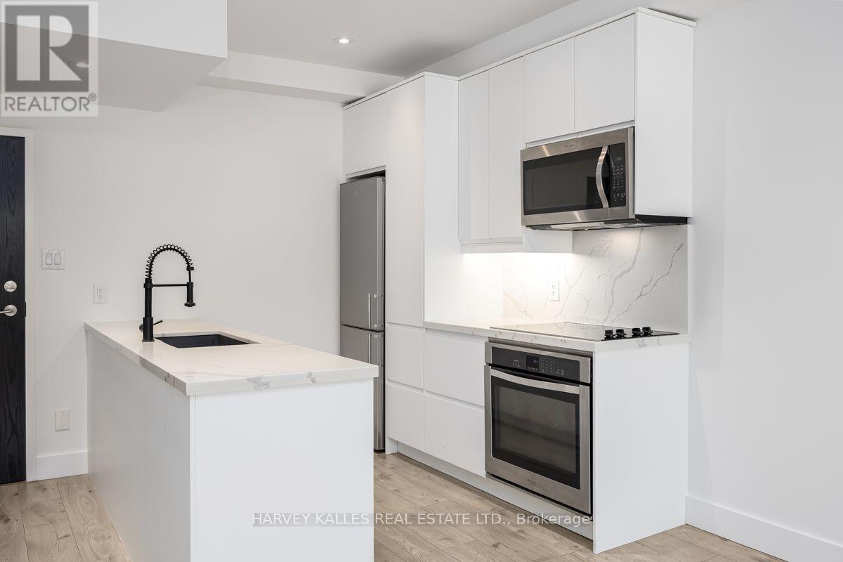 110 - 3000 Bathurst Street, Toronto, Ontario  M6B 3B4 - Photo 8 - C13804152