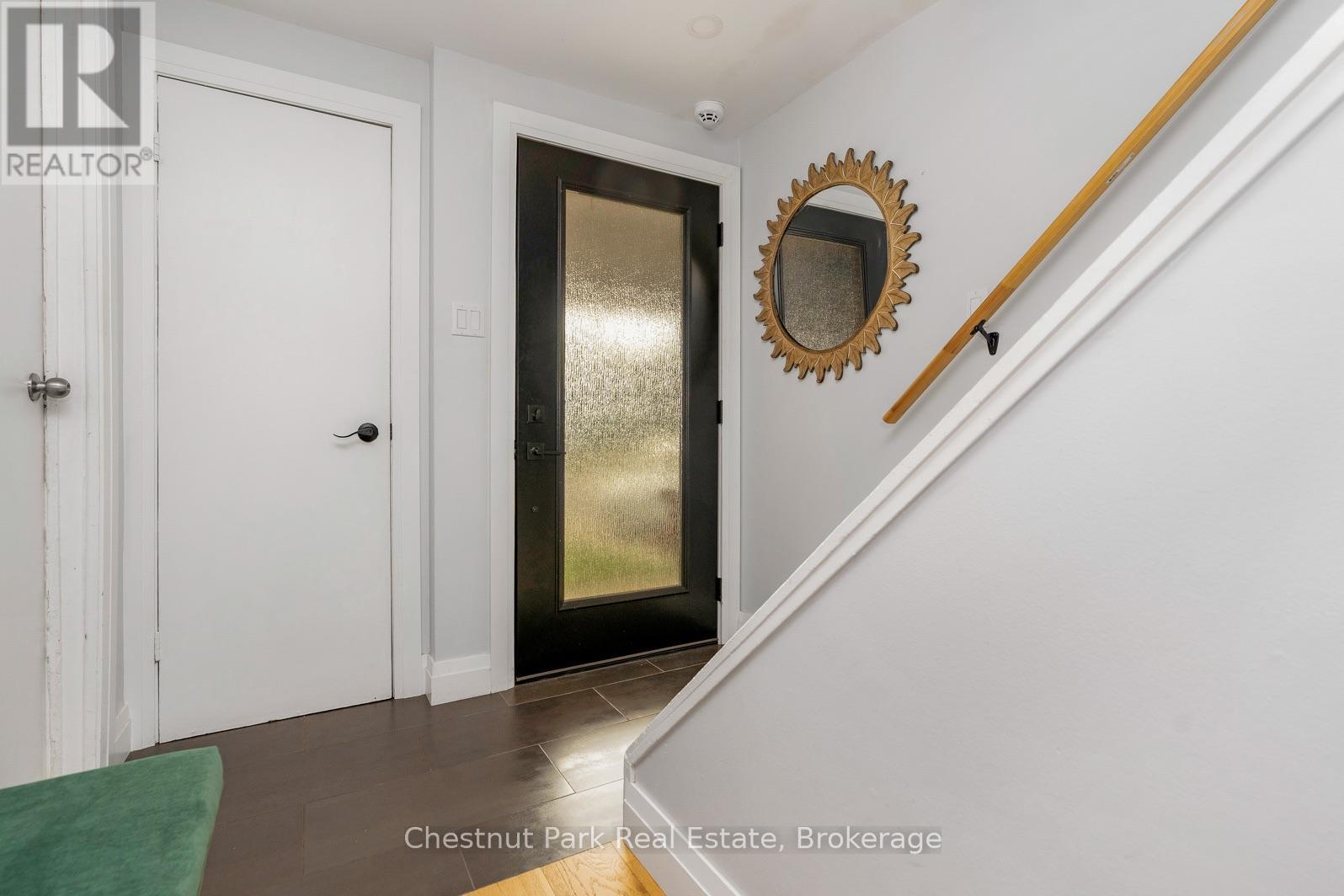 91 High Street, Collingwood, Ontario  L9Y 4V4 - Photo 3 - S13804196