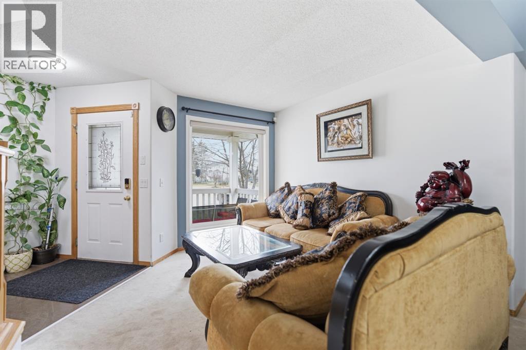 83 Coral Springs Close Ne, Calgary, Alberta  T3J 3T7 - Photo 3 - A2346595