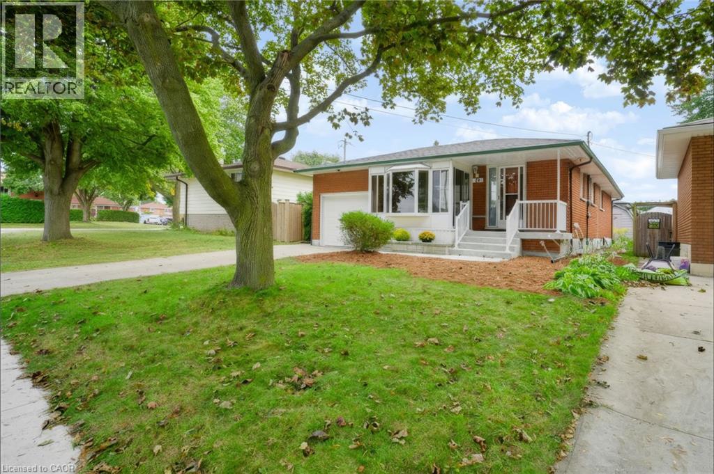 15 Clearwater Drive, Hamilton, Ontario  L9C 2K1 - Photo 31 - 40863892
