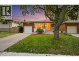 15 CLEARWATER Drive, hamilton, Ontario