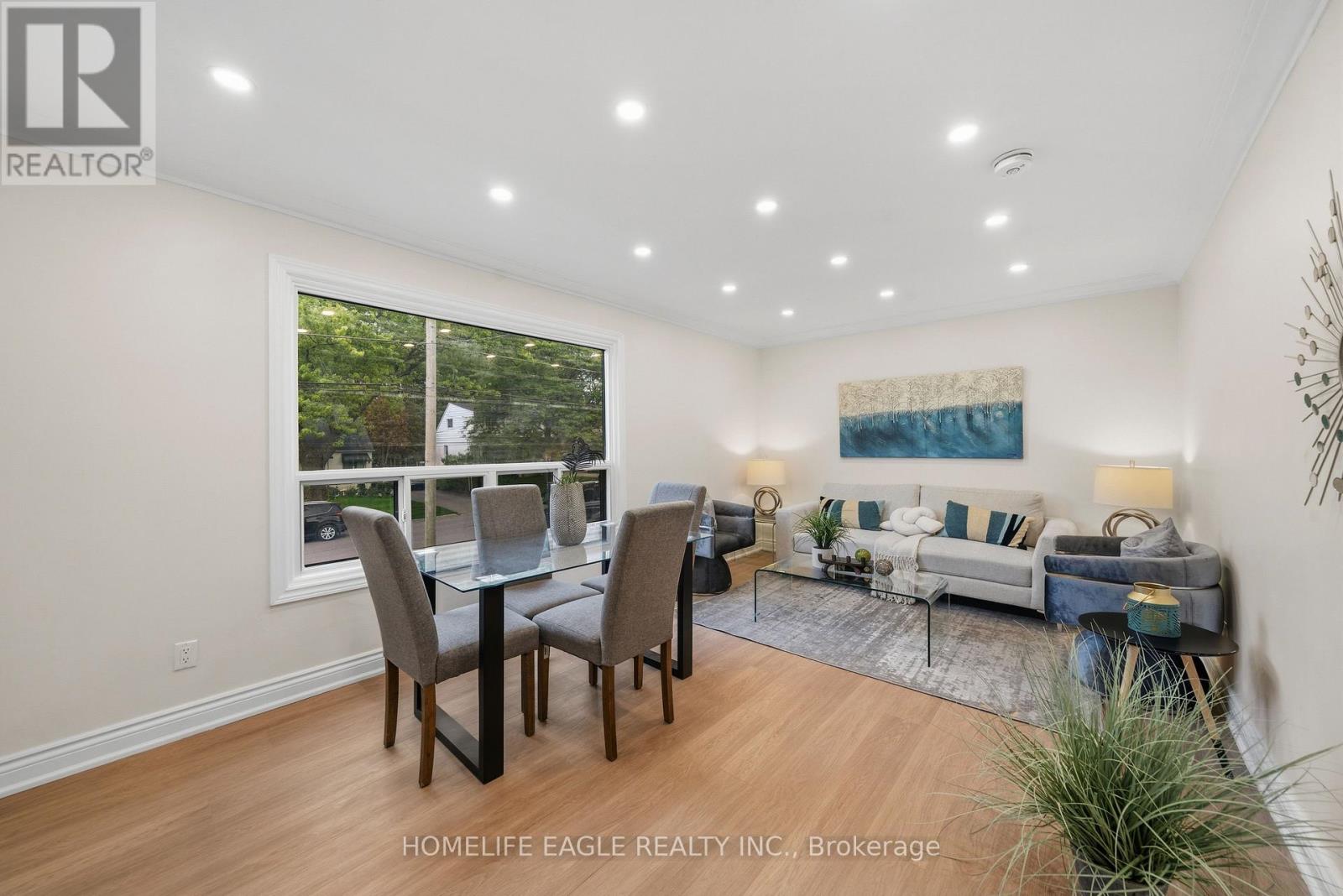 82 SCARBOROUGH HEIGHTS BOULEVARD, Toronto, Ontario