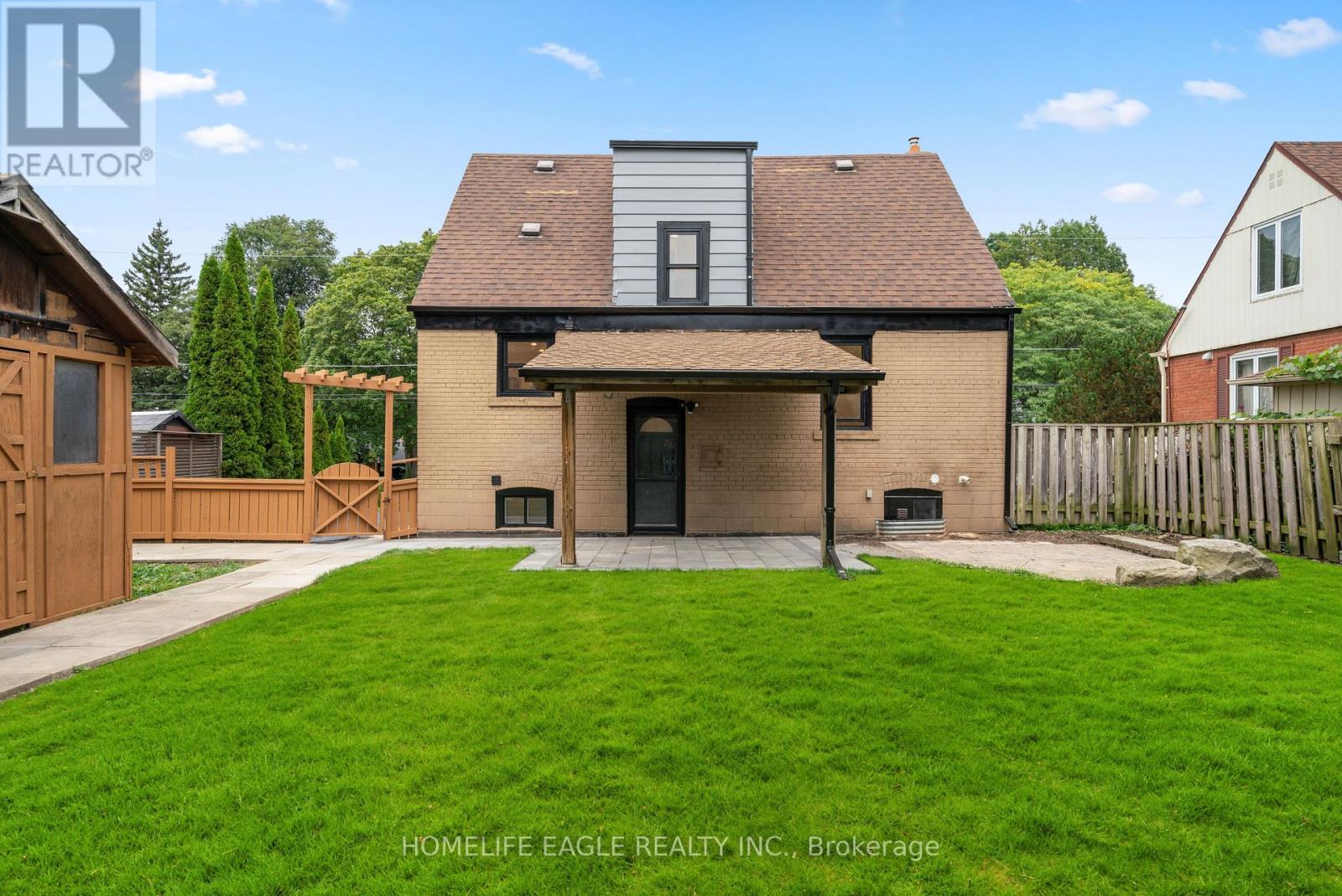 82 Scarborough Heights Boulevard, Toronto, Ontario  M1M 2V4 - Photo 21 - E13804310