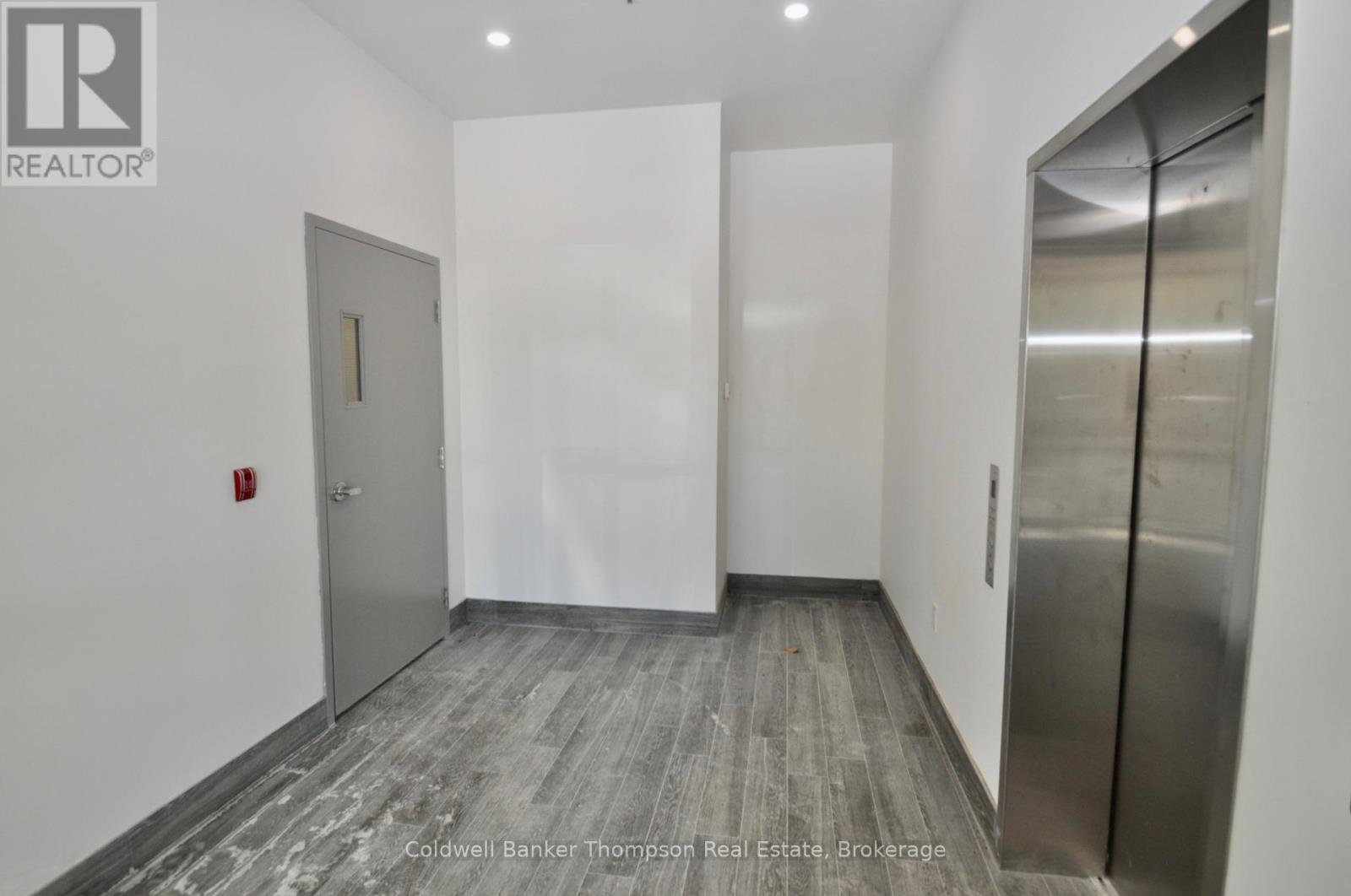 Unit 2-2 - 19 Main Street E, Huntsville, Ontario P1H 2C6 - Photo 10 - X13804062