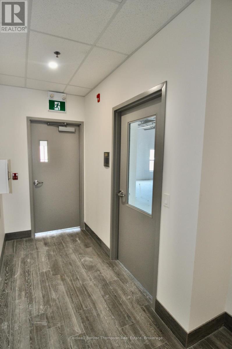 Unit 2-1 - 19 Main Street E, Huntsville, Ontario P1H 2C6 - Photo 11 - X13804070