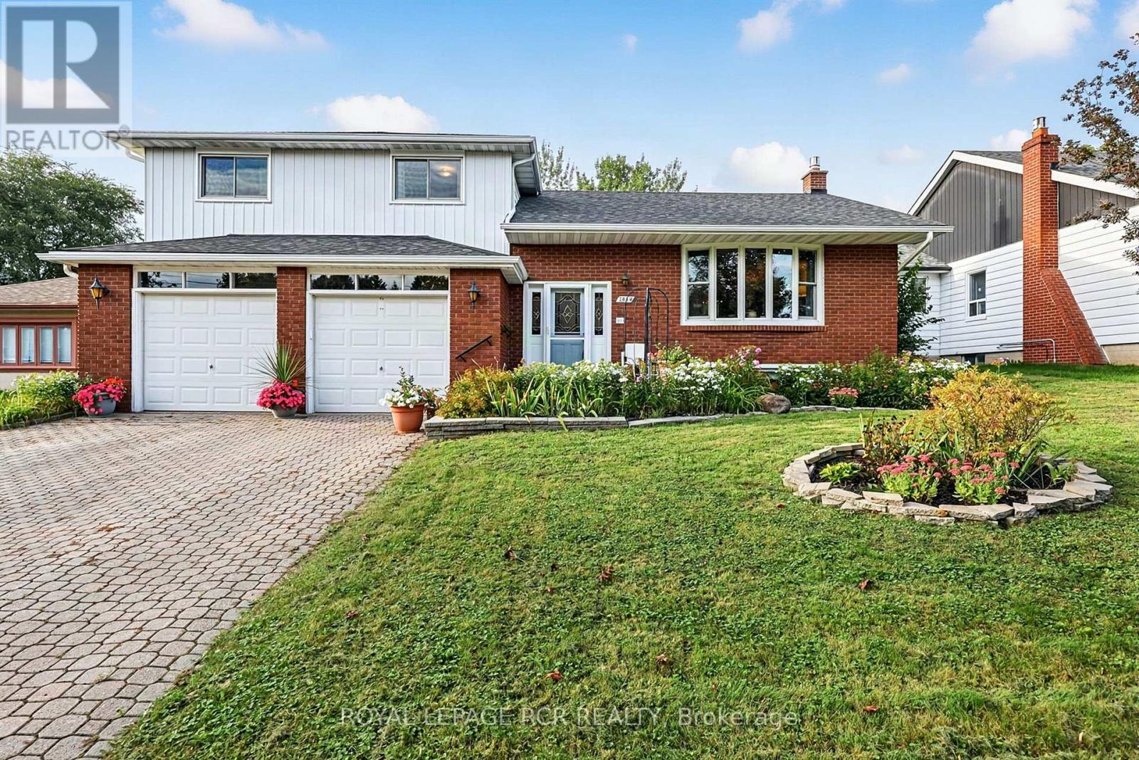 1049 ELGIN STREET, Newmarket, Ontario