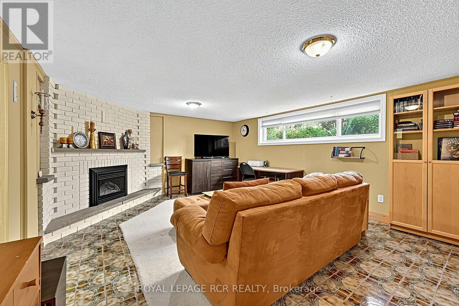 1049 Elgin Street, Newmarket, Ontario  L3Y 3C3 - Photo 17 - N12979138