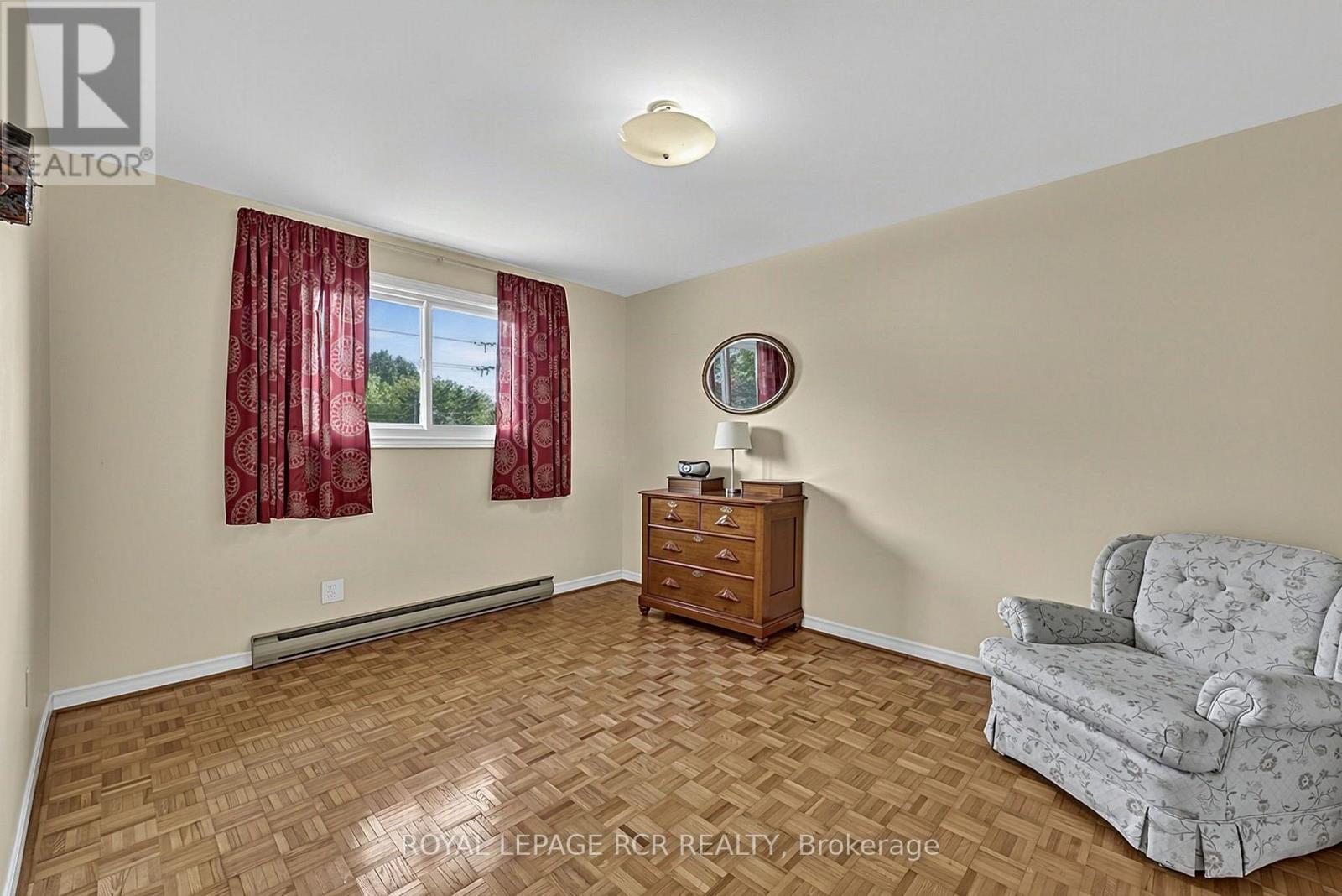 1049 Elgin Street, Newmarket, Ontario  L3Y 3C3 - Photo 13 - N12979138