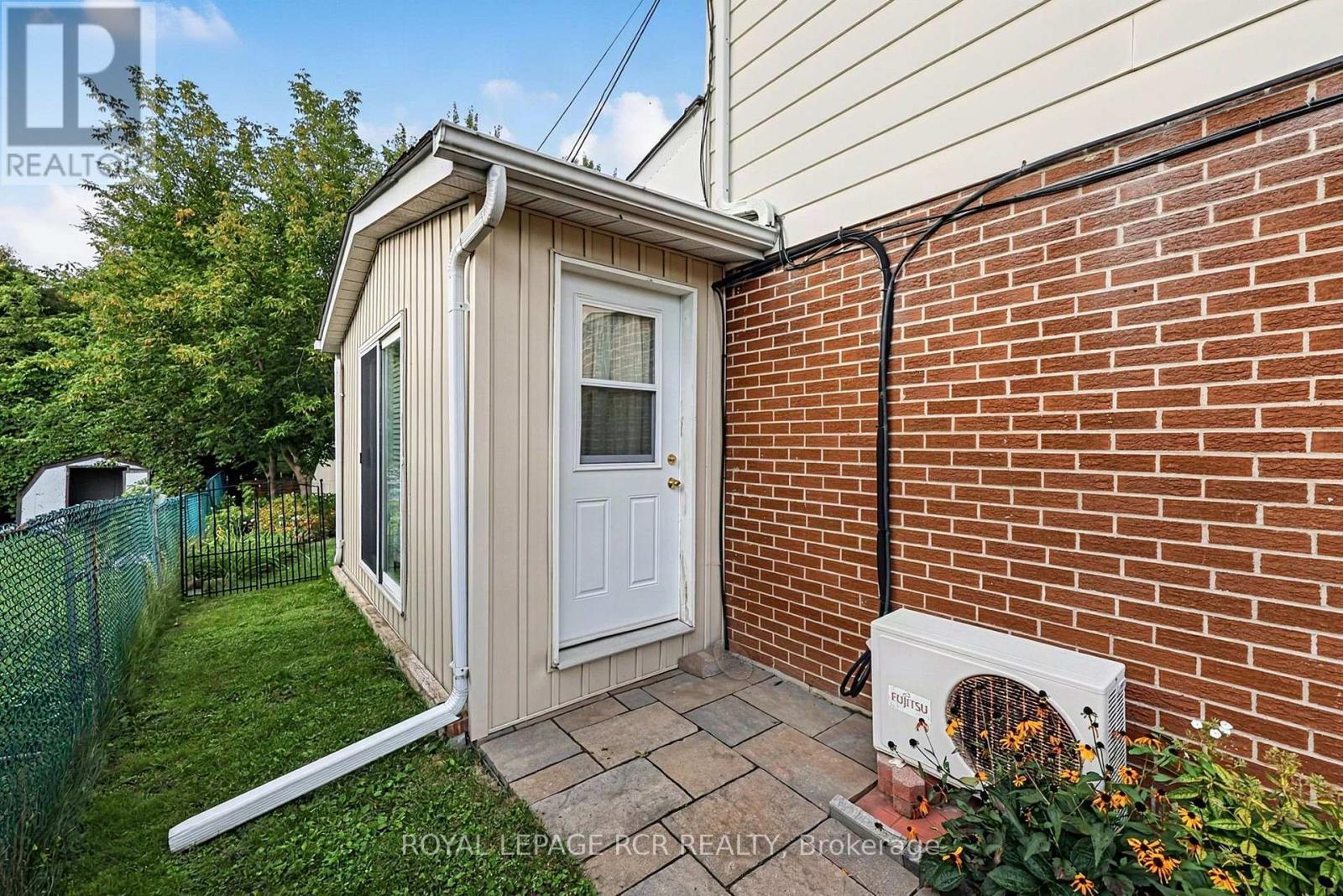 1049 Elgin Street, Newmarket, Ontario  L3Y 3C3 - Photo 30 - N12979138