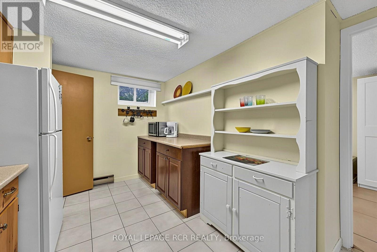 1049 Elgin Street, Newmarket, Ontario  L3Y 3C3 - Photo 22 - N12979138