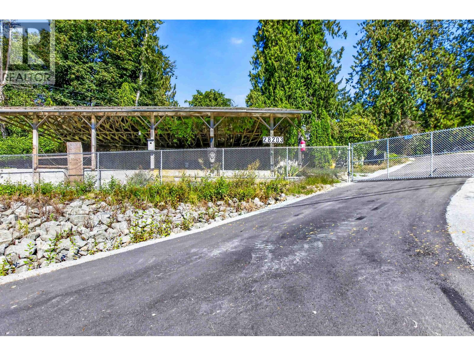 28203 Lougheed Highway, Maple Ridge, British Columbia  V2W 1L1 - Photo 9 - R3136535