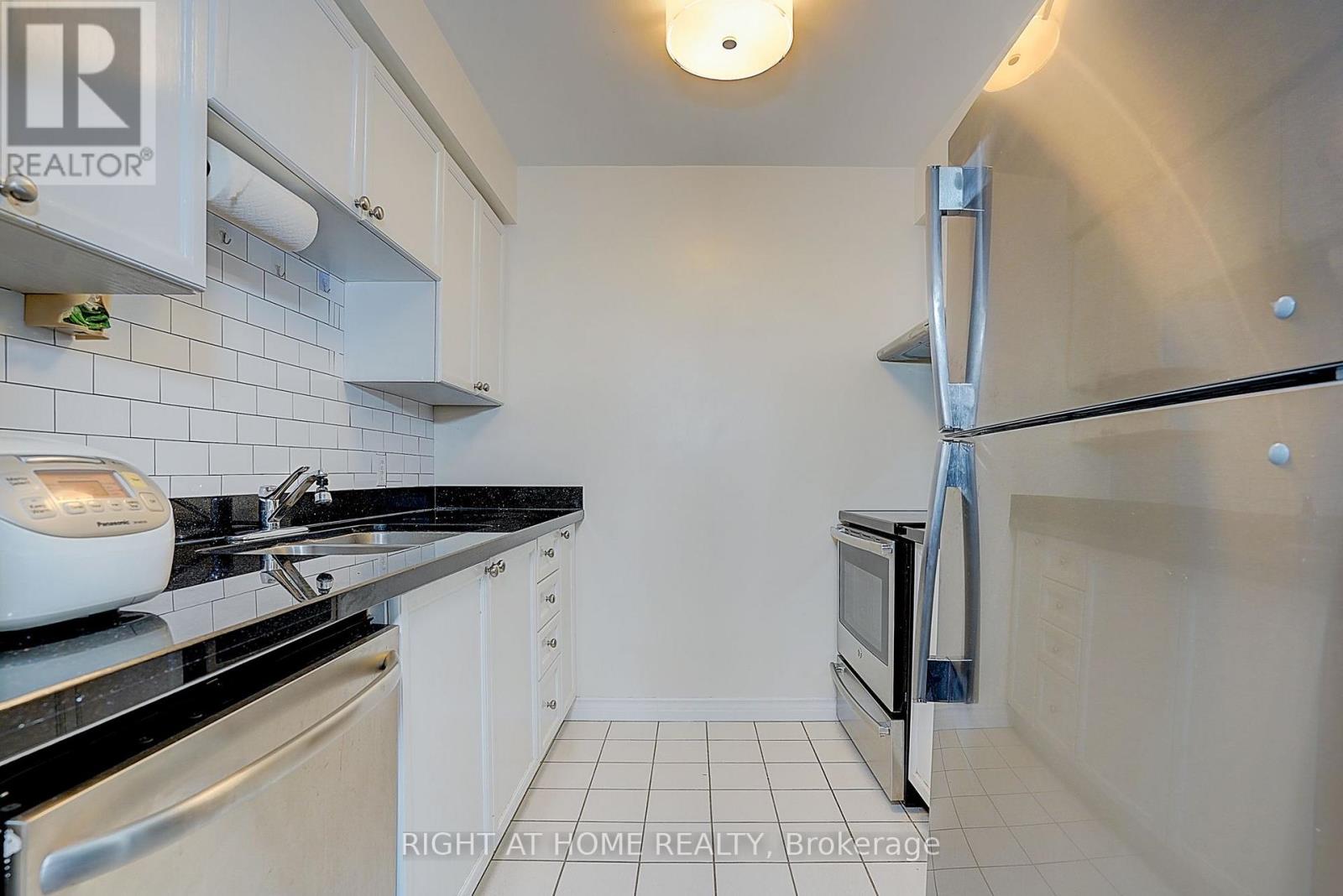 502 - 2200 John Street, Markham (German Mills), Ontario  L3T 7S7 - Photo 29 - N13804192