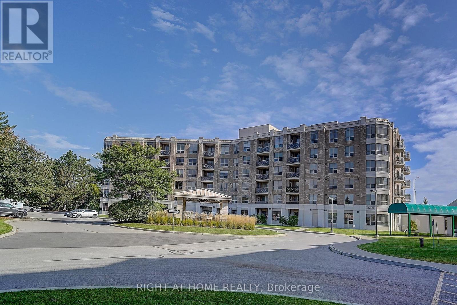 502 - 2200 John Street, Markham (German Mills), Ontario  L3T 7S7 - Photo 6 - N13804192
