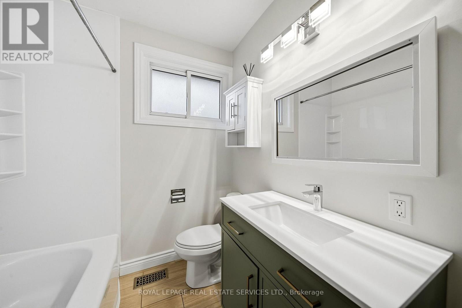 Main - 6 Corbett Crescent, Aurora, Ontario  L4G 2G1 - Photo 24 - N13804314