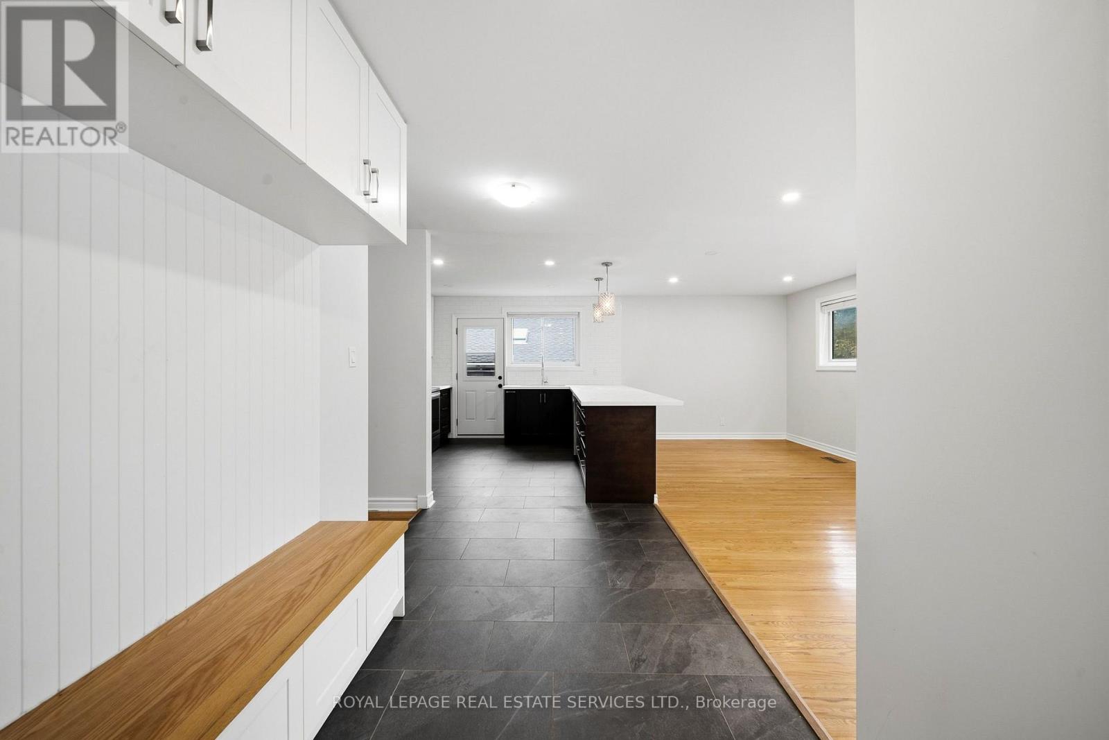 Main - 6 Corbett Crescent, Aurora, Ontario  L4G 2G1 - Photo 4 - N13804314
