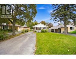 MAIN - 6 CORBETT CRESCENT, Aurora, Ontario