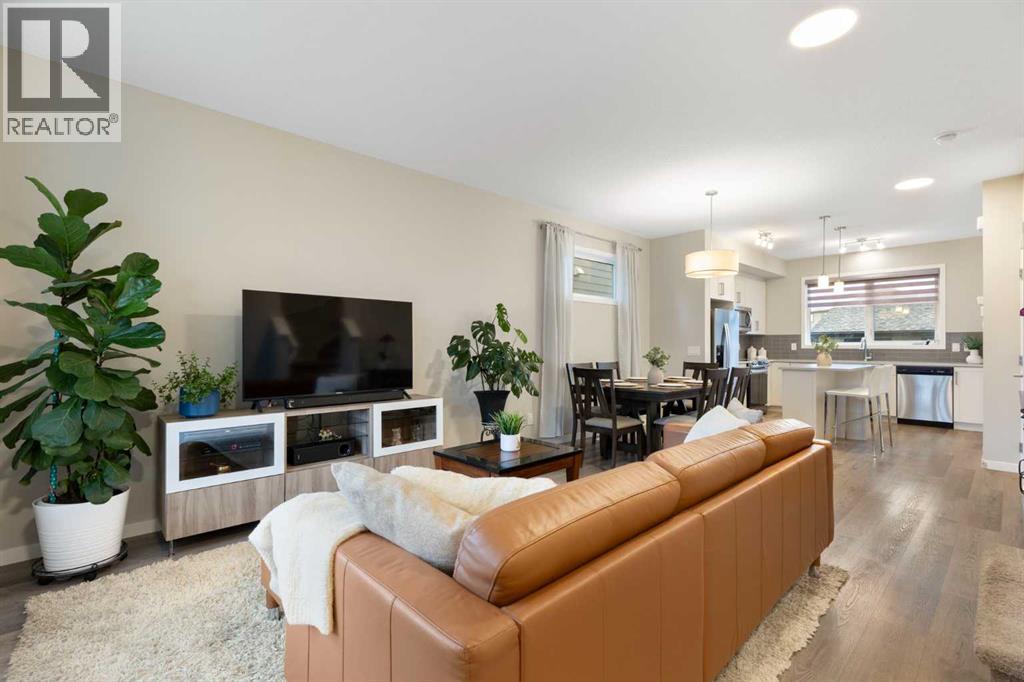 1021 Mahogany Boulevard Se, Calgary, Alberta  T3M 3E4 - Photo 2 - A2345912