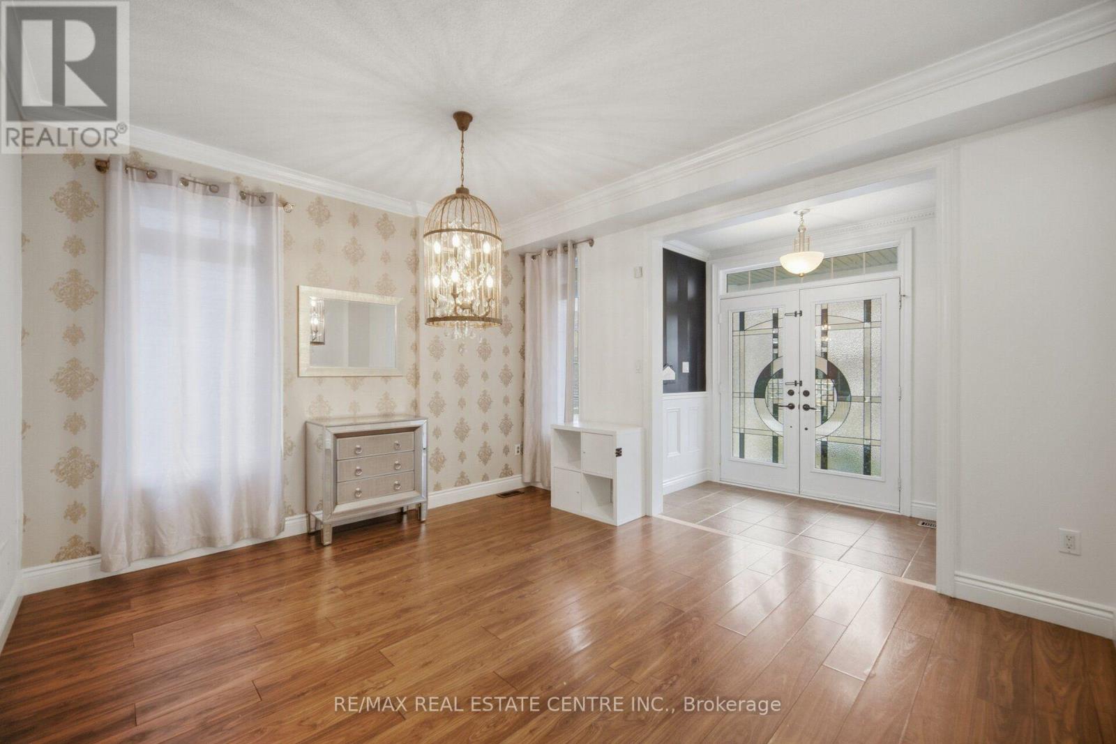 1109 Bonin Crescent, Milton, Ontario  L9T 0B2 - Photo 6 - W13804078