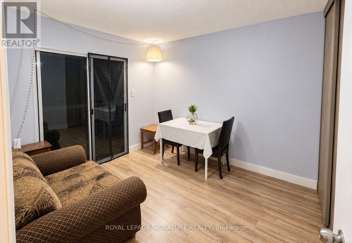 6322 Martel Court, Mississauga, Ontario  L5N 3H6 - Photo 11 - W13804098