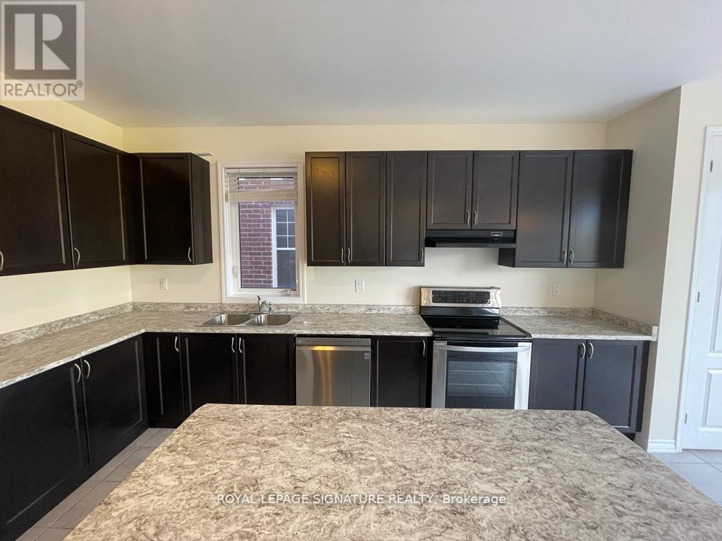 120 Mincing Trail, Brampton, Ontario  L7A 4S8 - Photo 4 - W13804106
