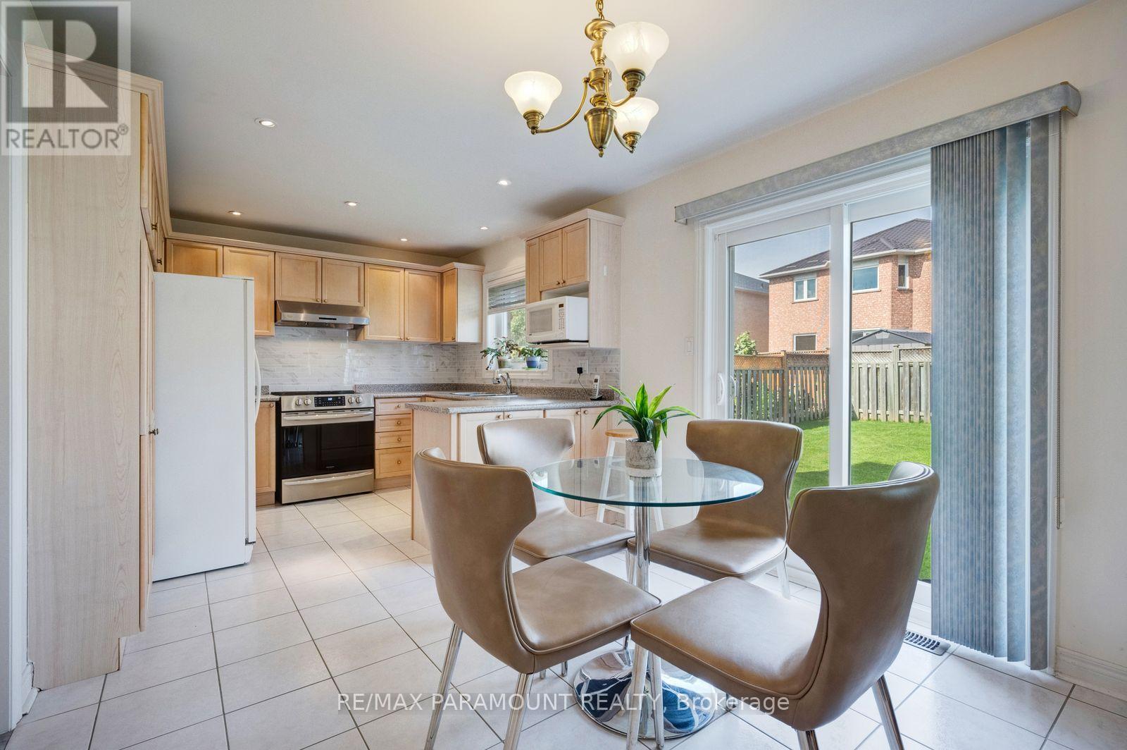 6407 Ormindale Way, Mississauga, Ontario  L5V 1J3 - Photo 17 - W13804130