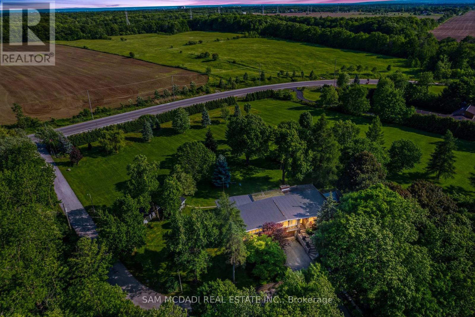 825 Lower Base Line W, Milton, Ontario  L9E 0T3 - Photo 2 - W13804150