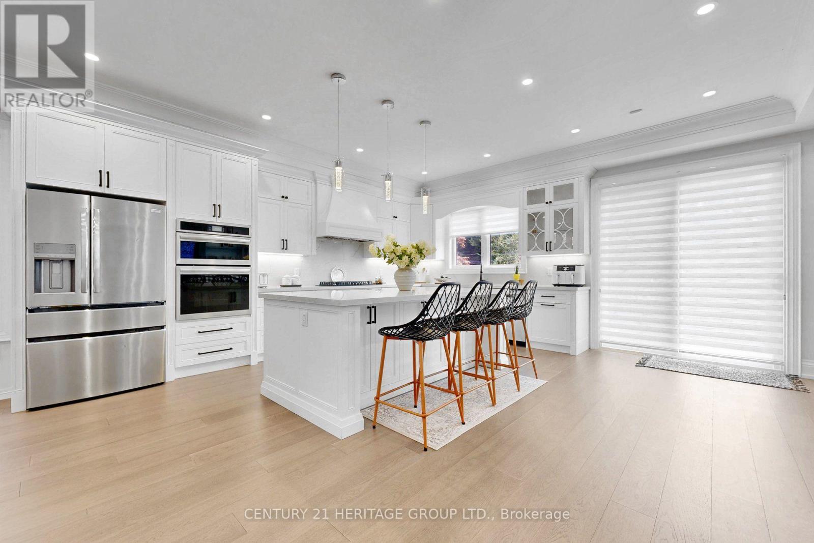 99 Twenty Seventh Street, Toronto, Ontario  M8W 2X6 - Photo 12 - W13804172