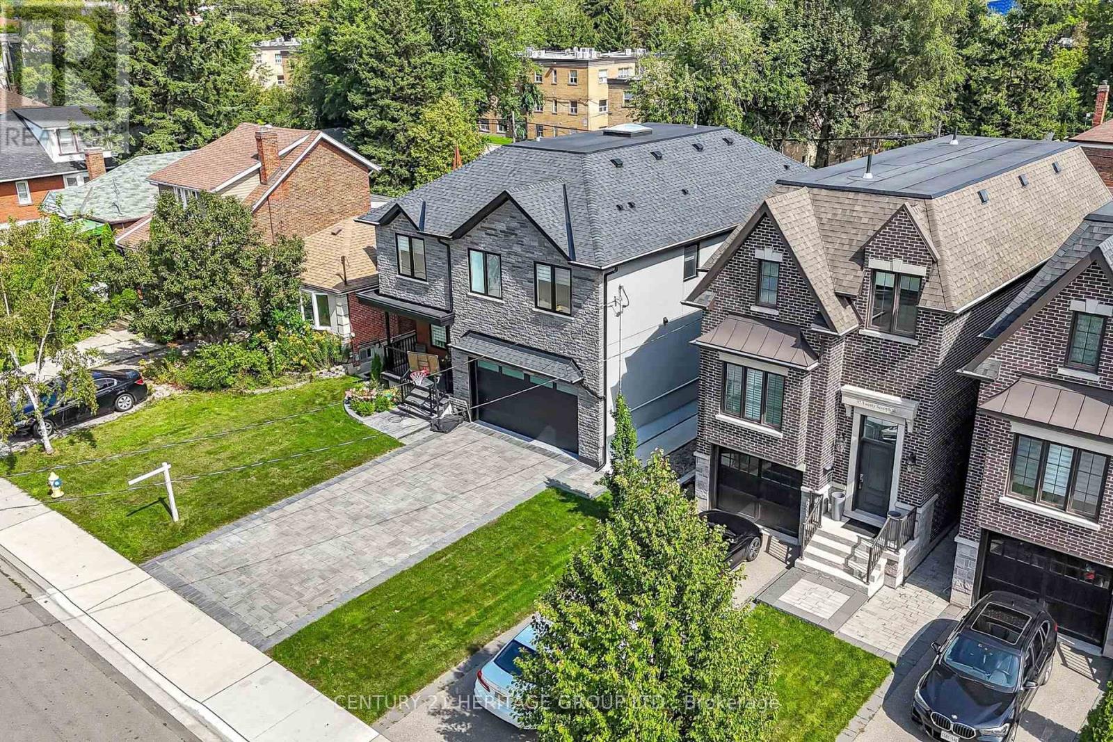 99 Twenty Seventh Street, Toronto, Ontario  M8W 2X6 - Photo 2 - W13804172