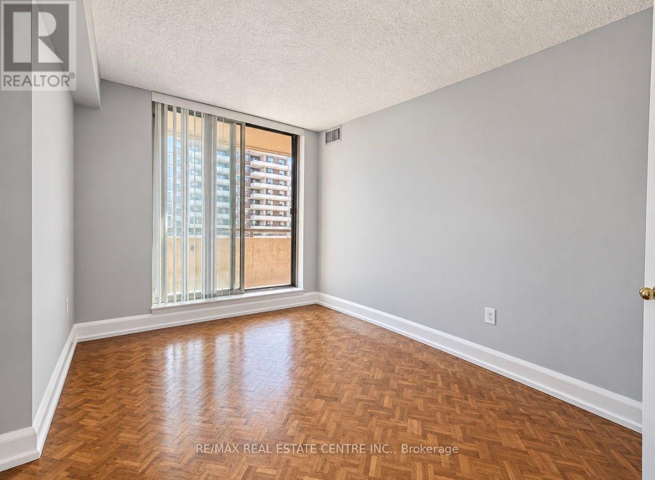 910 - 5 Lisa Street, Brampton, Ontario  L6T 4T4 - Photo 14 - W13804184