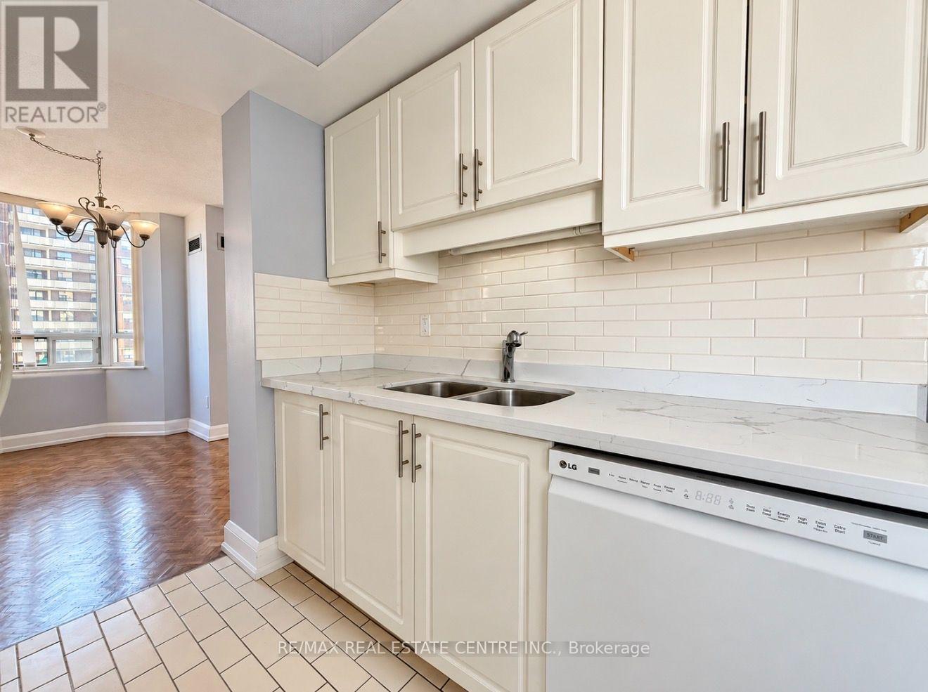 910 - 5 Lisa Street, Brampton, Ontario  L6T 4T4 - Photo 23 - W13804184