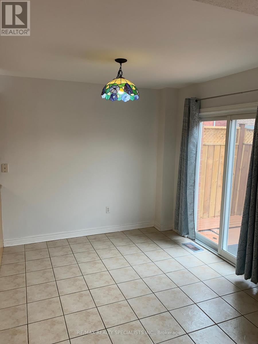 10 Ashmere Road, Brampton, Ontario  L7A 1R3 - Photo 6 - W13804208