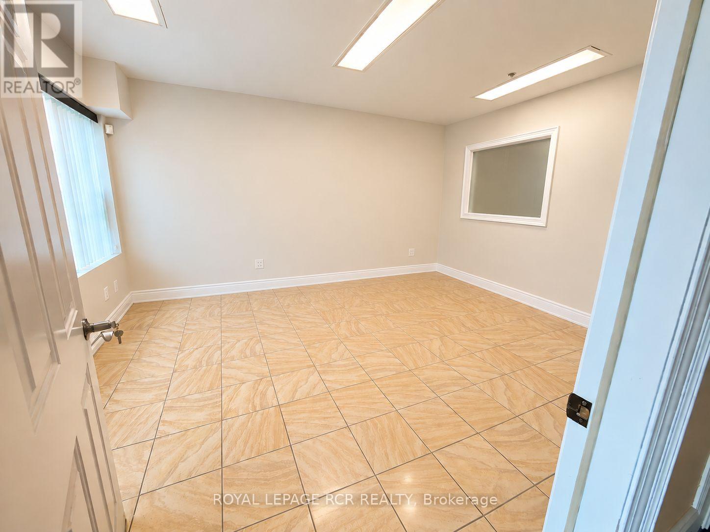 22 - 365 Healey Road, Caledon, Ontario  L7E 5C1 - Photo 4 - W13804240