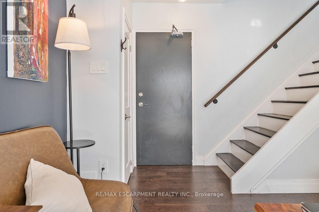 5 - 469 Claridge Road, Burlington, Ontario  L7N 2S1 - Photo 2 - W13804324