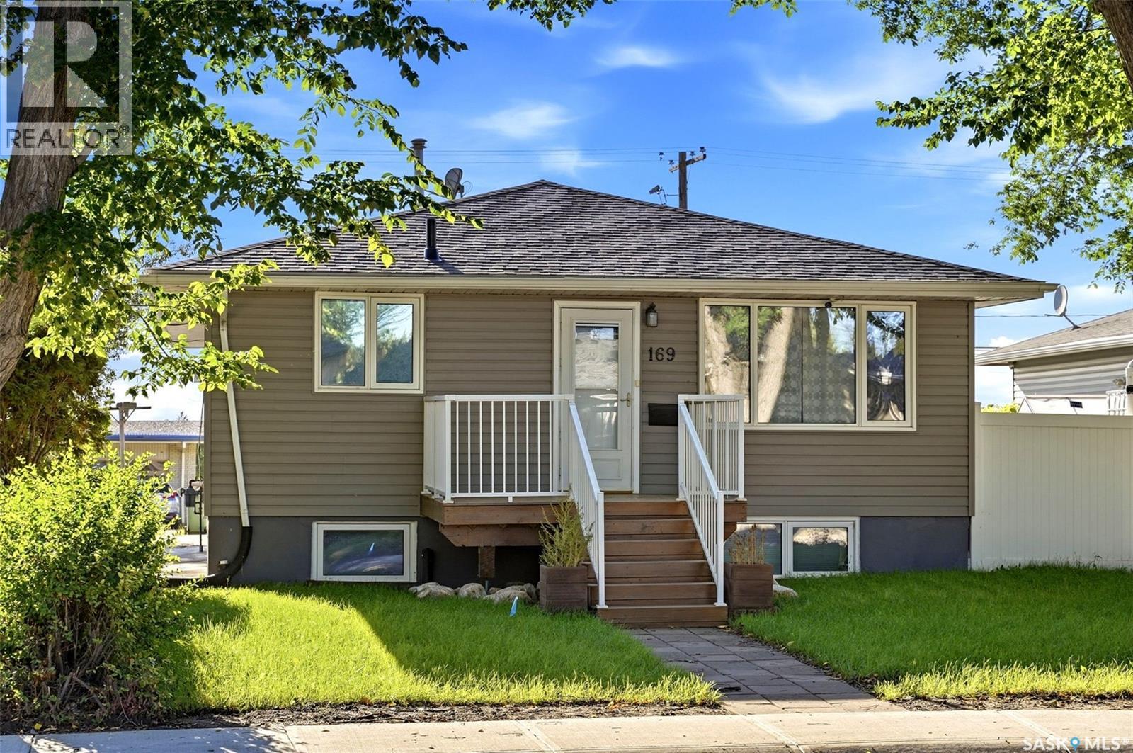 169 Froom Crescent, Regina, Saskatchewan  S4N 1S9 - Photo 1 - SK048900