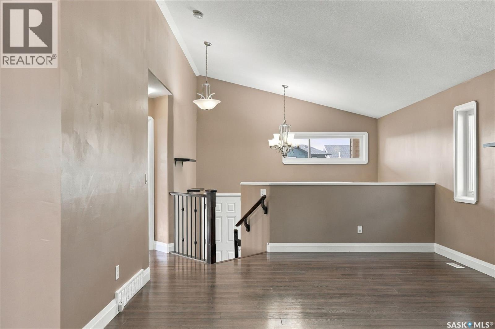 1114 Hargreaves Way, Saskatoon, Saskatchewan  S7R 0H2 - Photo 13 - SK048873